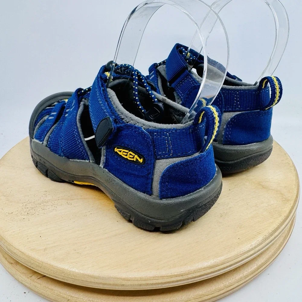 Keen Newport H2 Kids Size 13 Blue Waterproof Sandals Shoes Closed Toe Outdoor